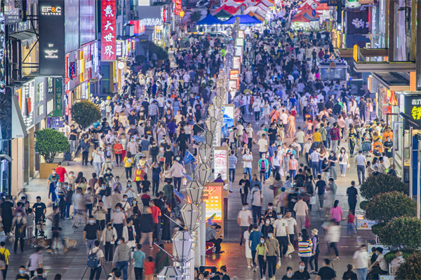 營銷渠道：拓展銷售渠道，擴(kuò)大市場(chǎng)份額